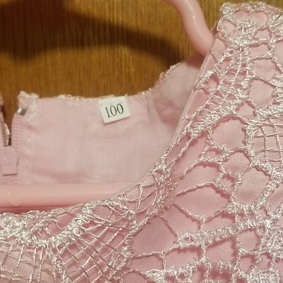 Pink girls dress - Picture 2 of 3